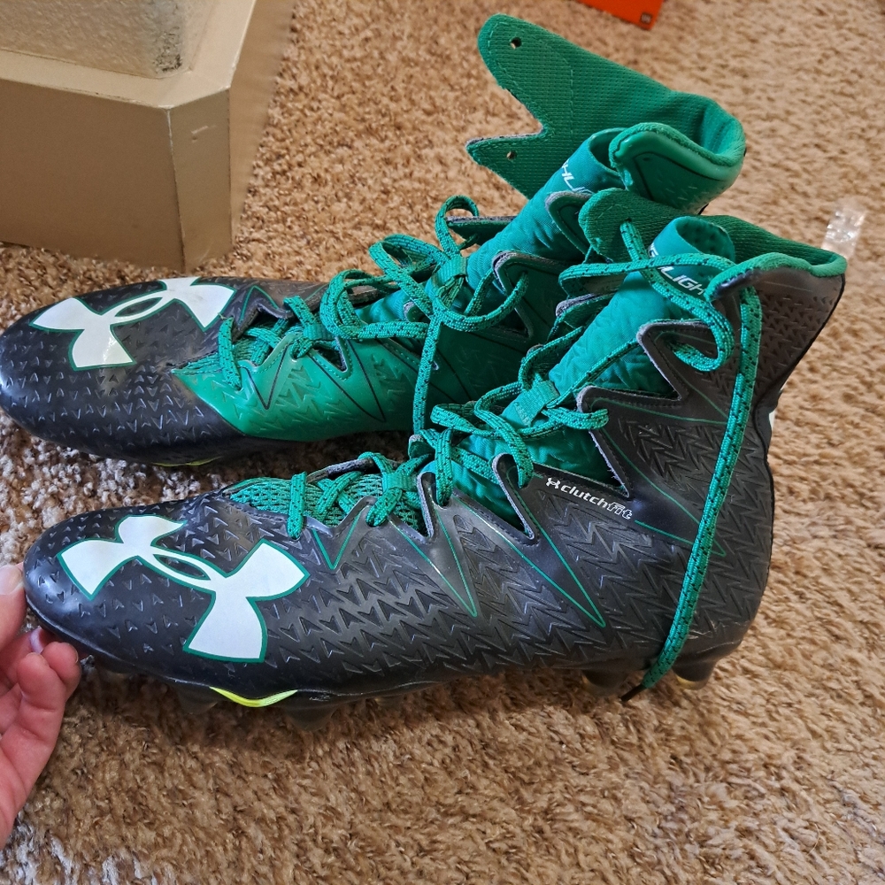 Under Armour Mens Green and Black Cleats Size 13.5